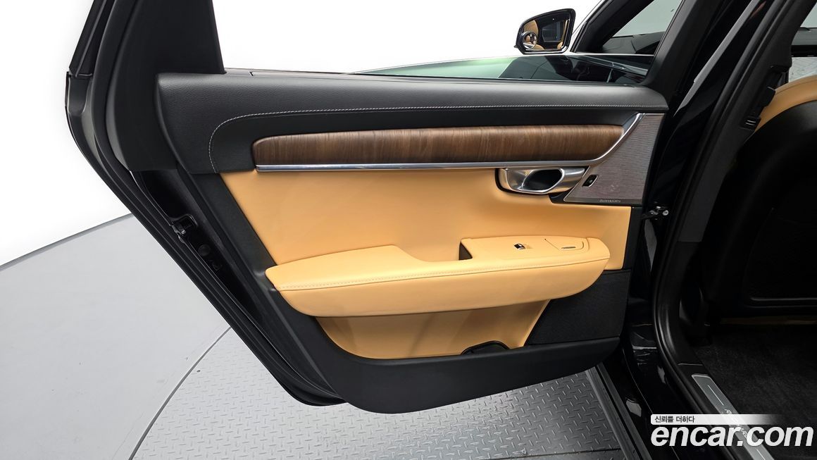 Volvo S90 2023