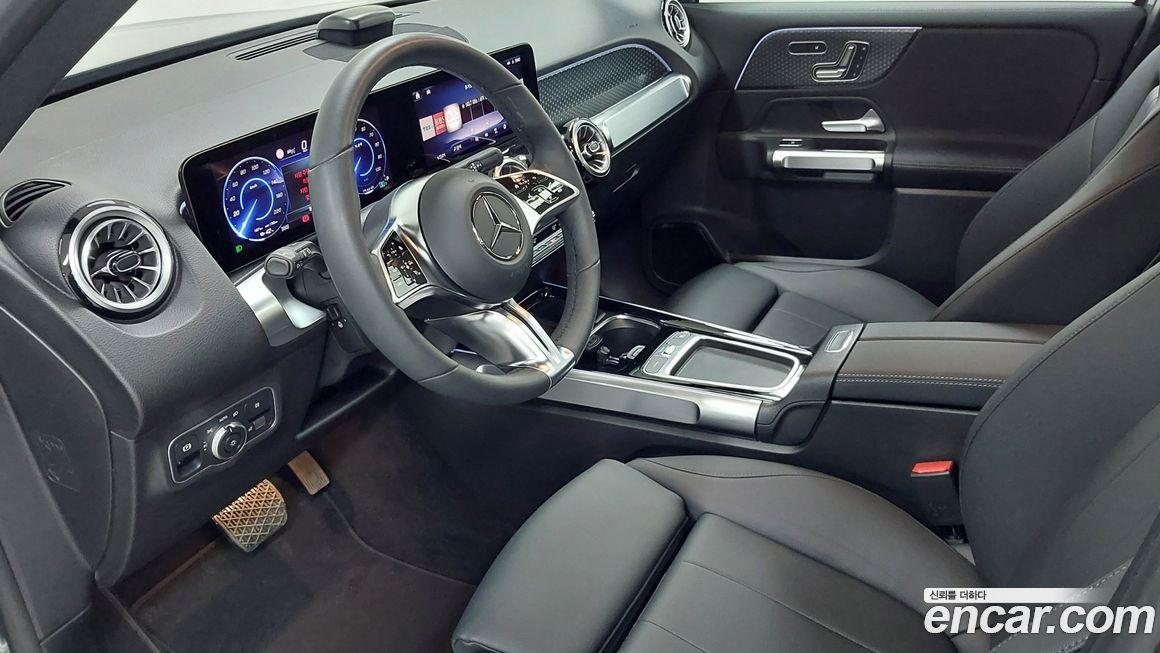 Mercedes-Benz EQB 2025