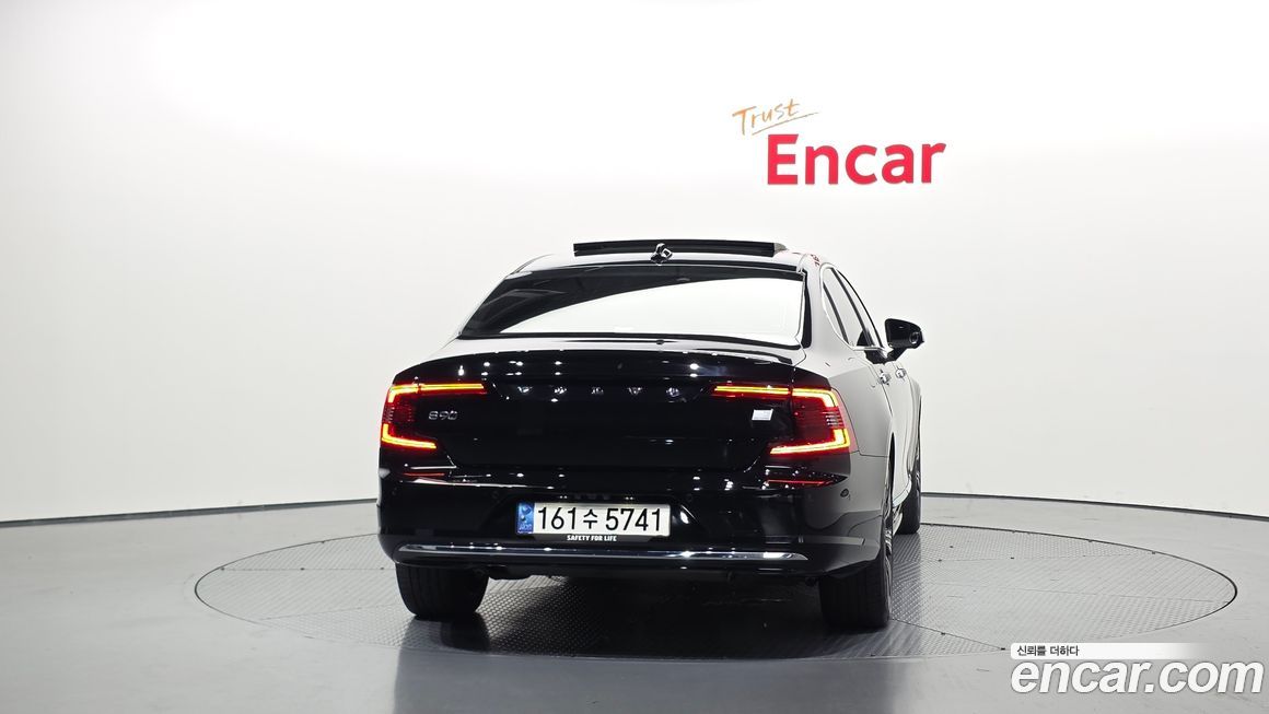 Volvo S90 2023