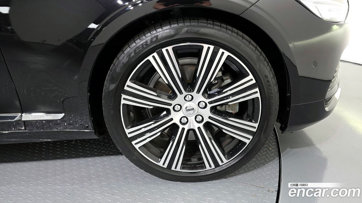 Volvo S90 2023