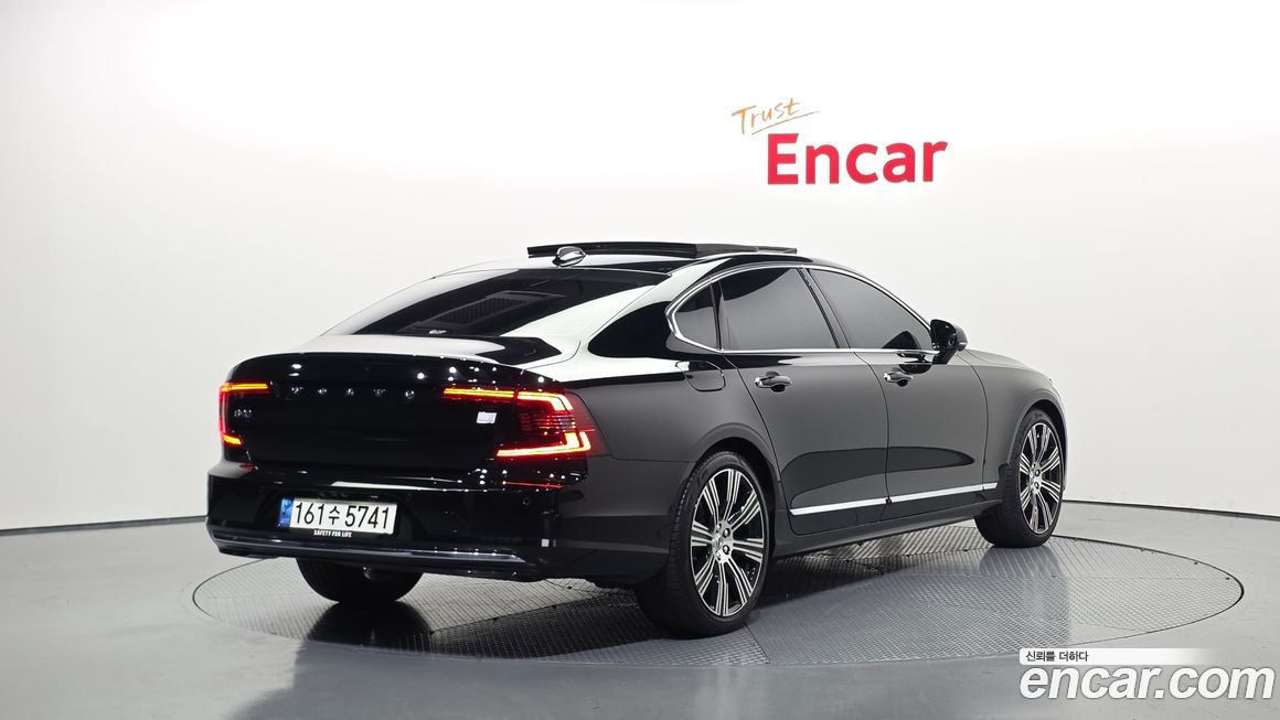 Volvo S90 2023