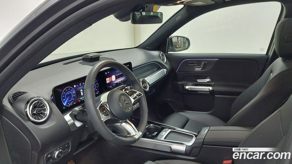 Mercedes-Benz EQB 2025