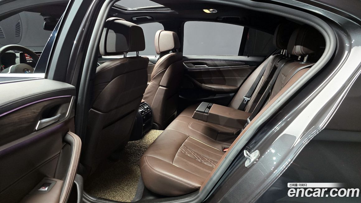 BMW 5-Series 2020