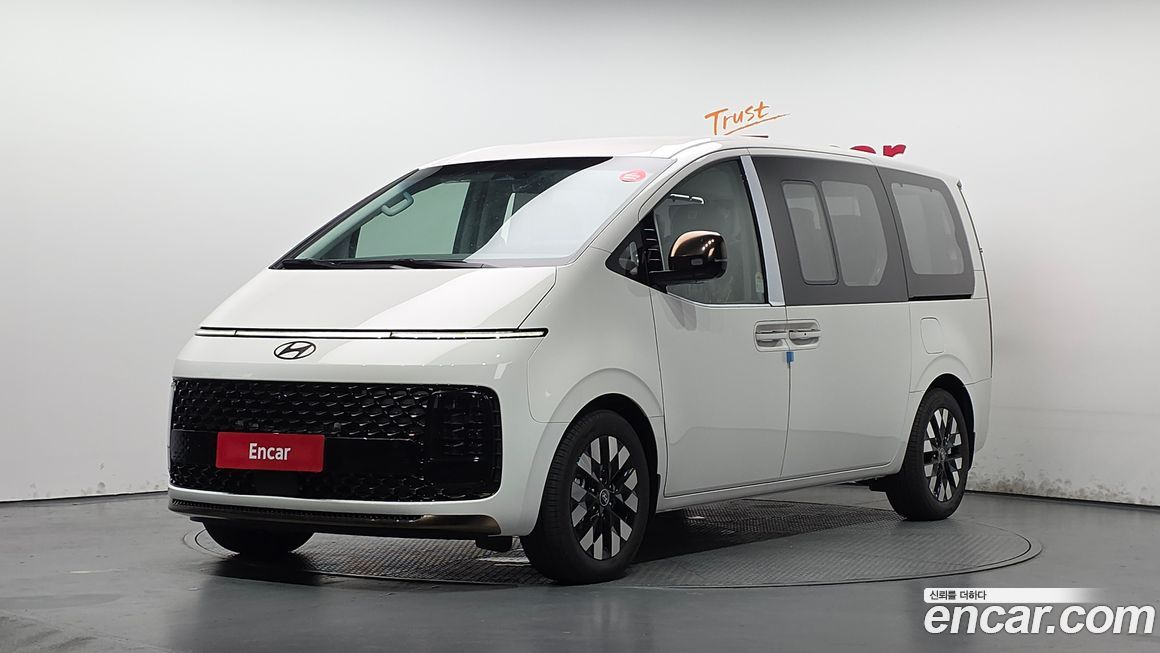 Hyundai Staria 2025