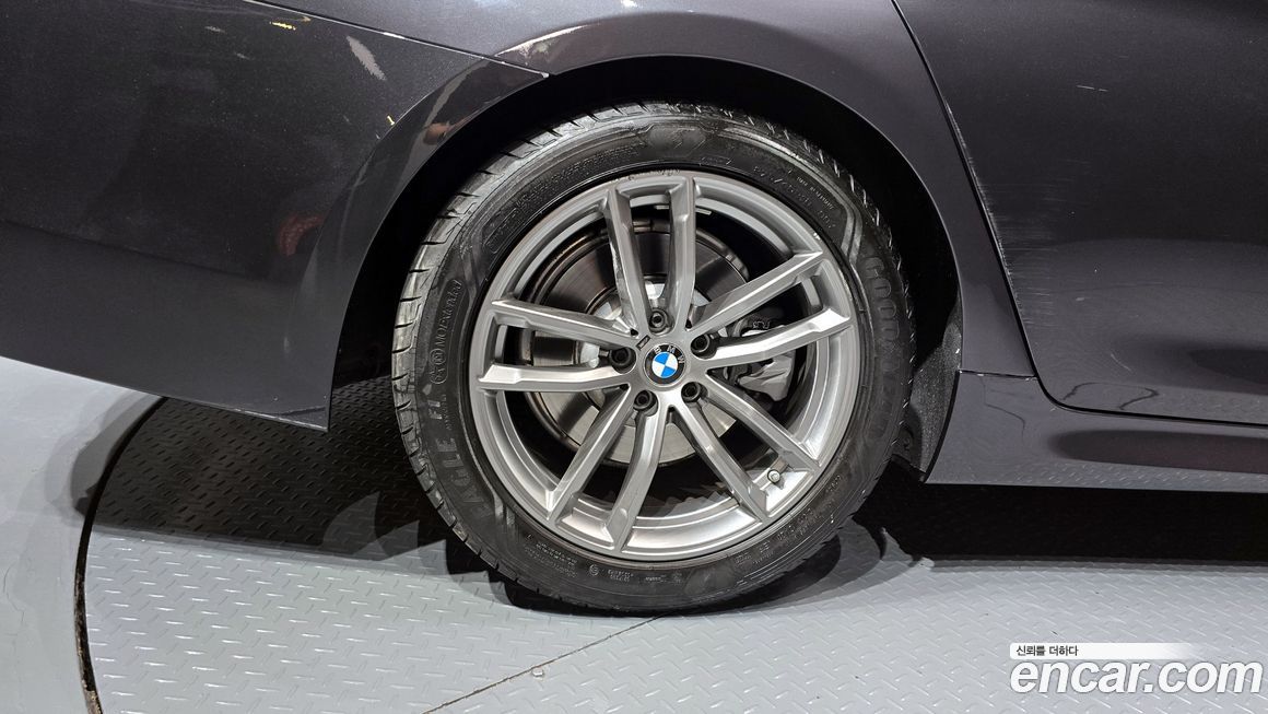 BMW 5-Series 2020