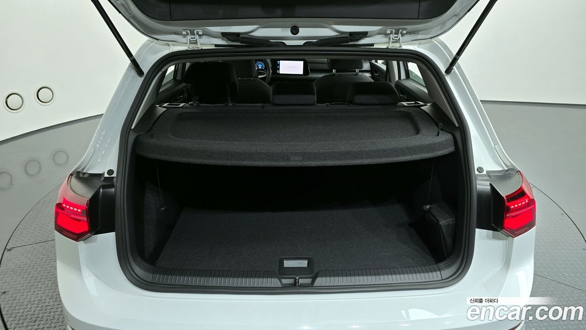 Volkswagen Golf 2024