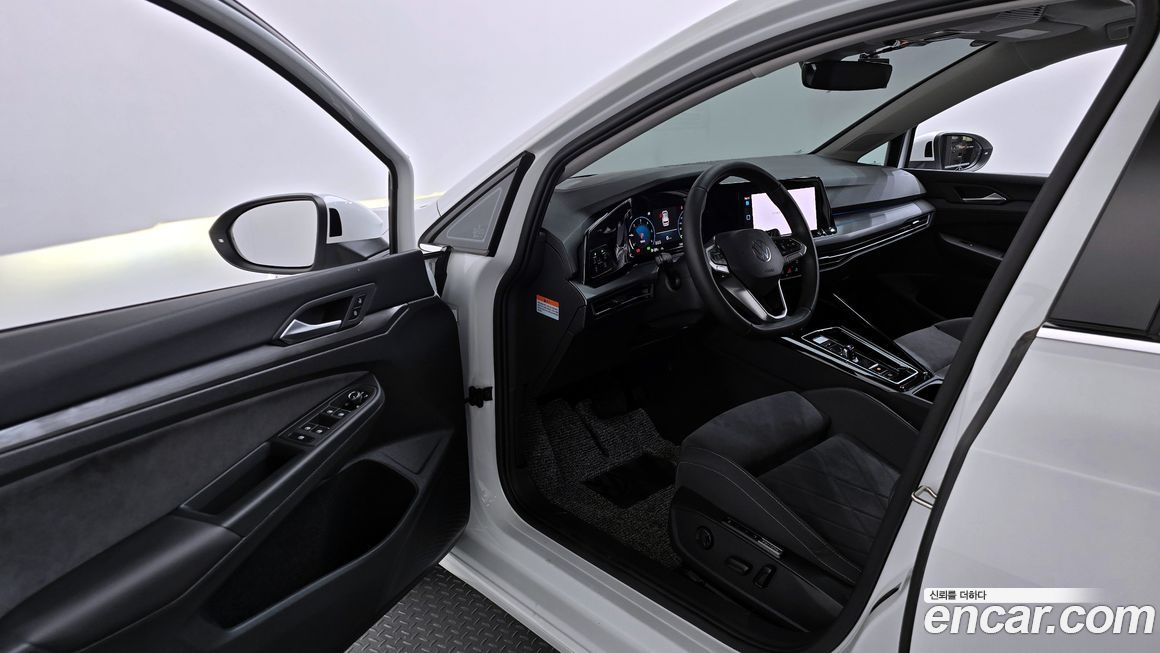 Volkswagen Golf 2024