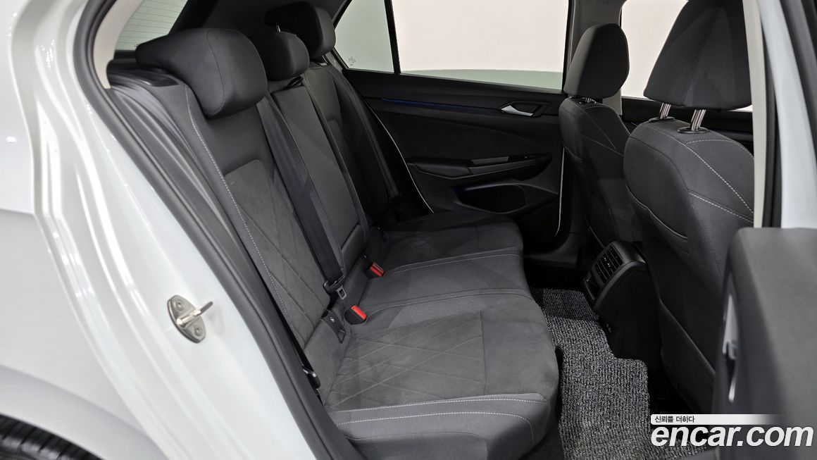 Volkswagen Golf 2024