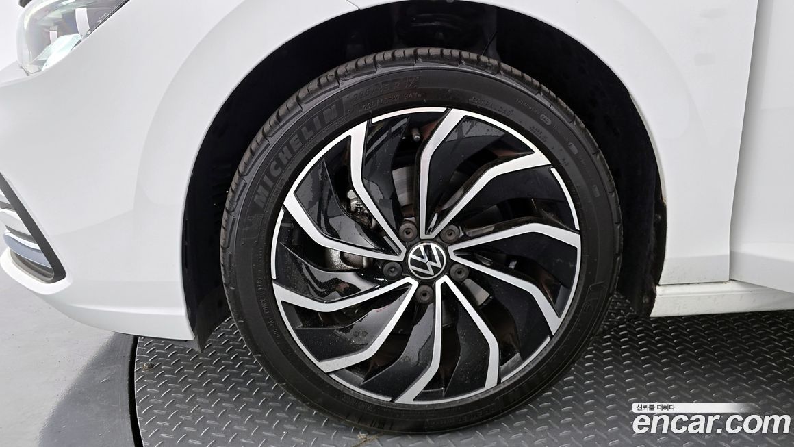 Volkswagen Golf 2024