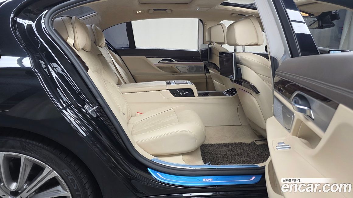 BMW 7-Series 2016