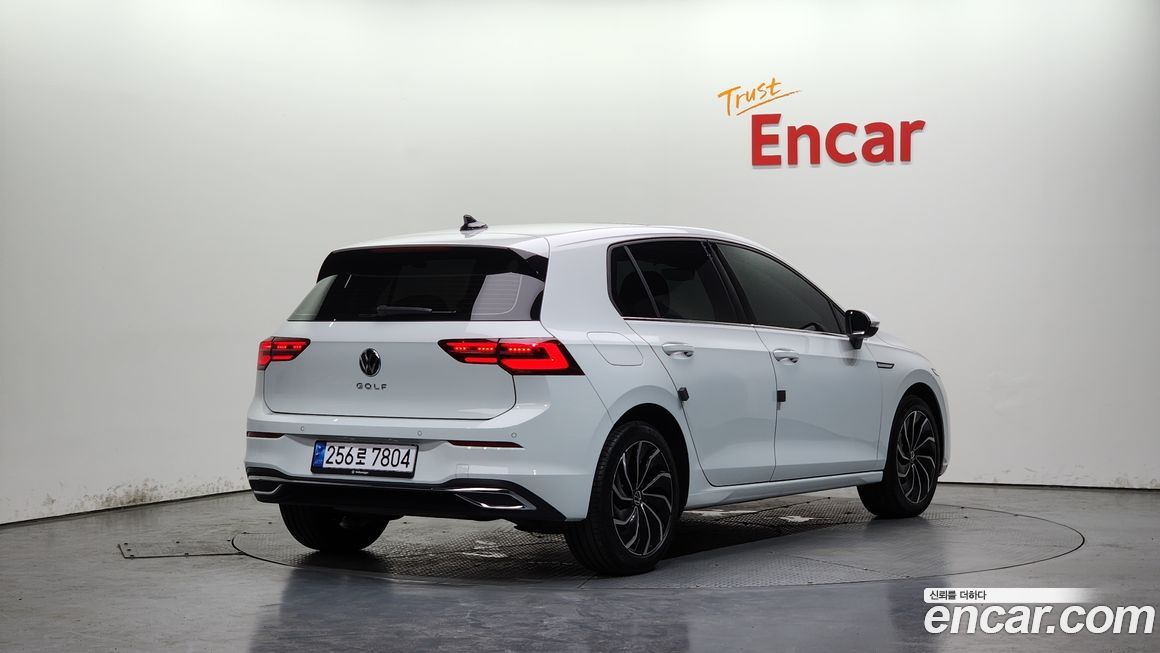 Volkswagen Golf 2024