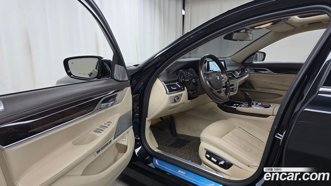 BMW 7-Series 2016
