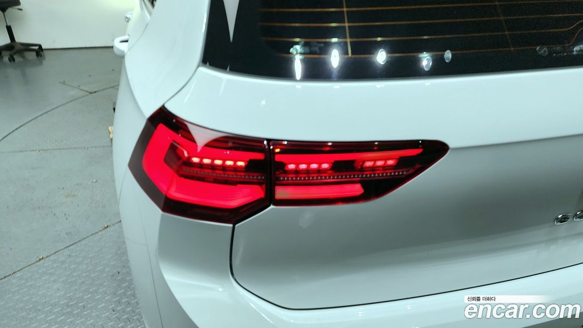 Volkswagen Golf 2024