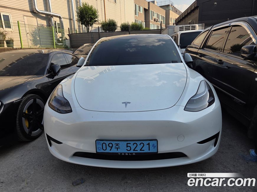 Tesla Model Y 2023