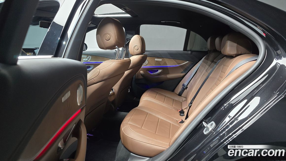 Mercedes-Benz E-Class 2022