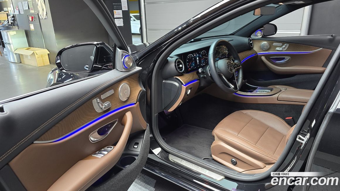 Mercedes-Benz E-Class 2022