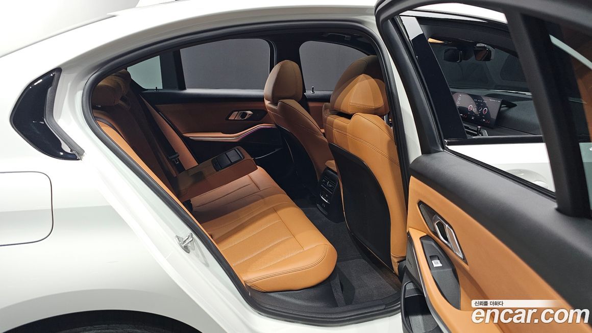 BMW 3-Series 2024