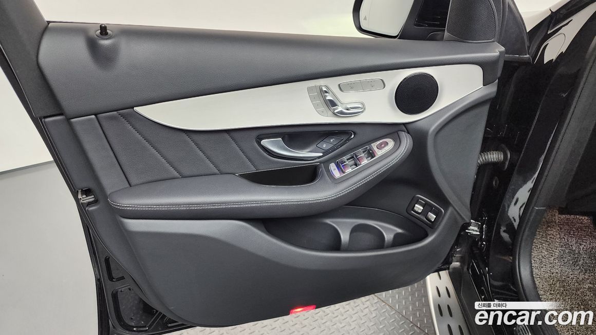 Mercedes-Benz GLC-Class 2020