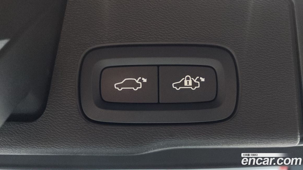 Volvo XC60 2022