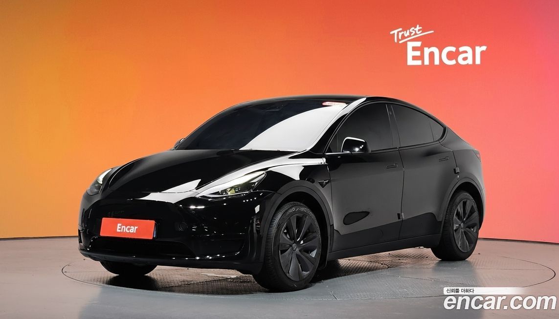 Tesla Model Y 2024