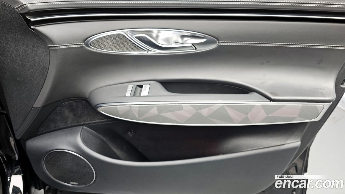 Genesis GV70 2023