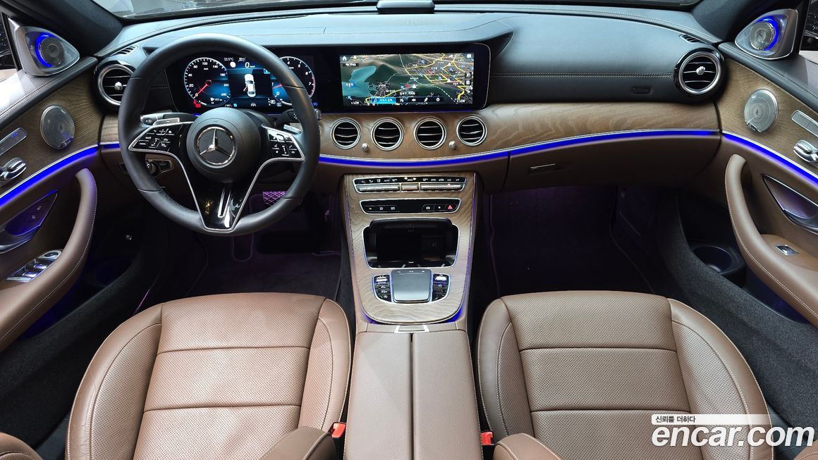Mercedes-Benz E-Class 2022