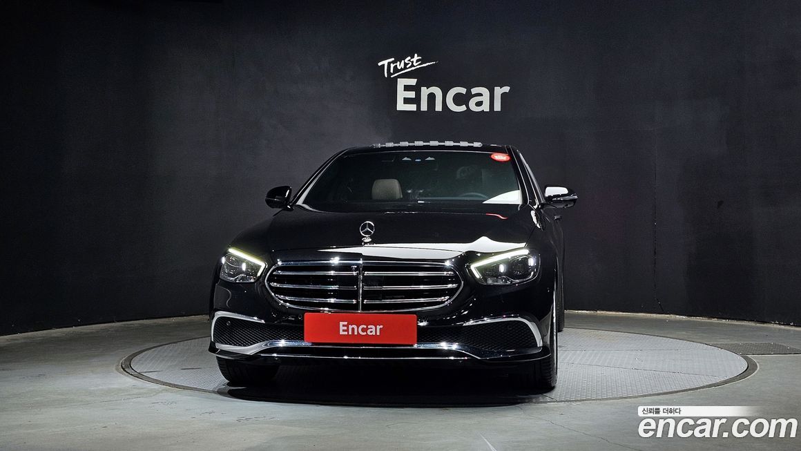 Mercedes-Benz E-Class 2022