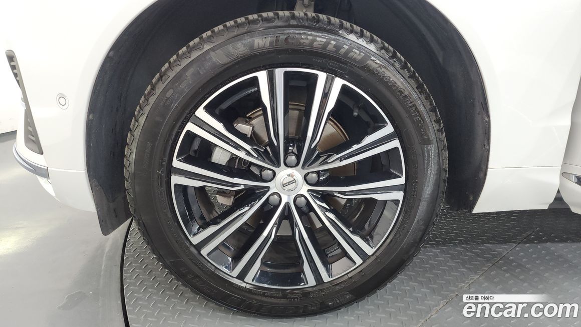 Volvo XC60 2022
