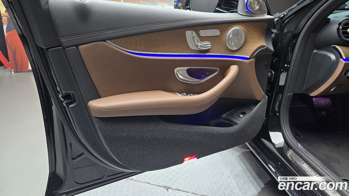 Mercedes-Benz E-Class 2022
