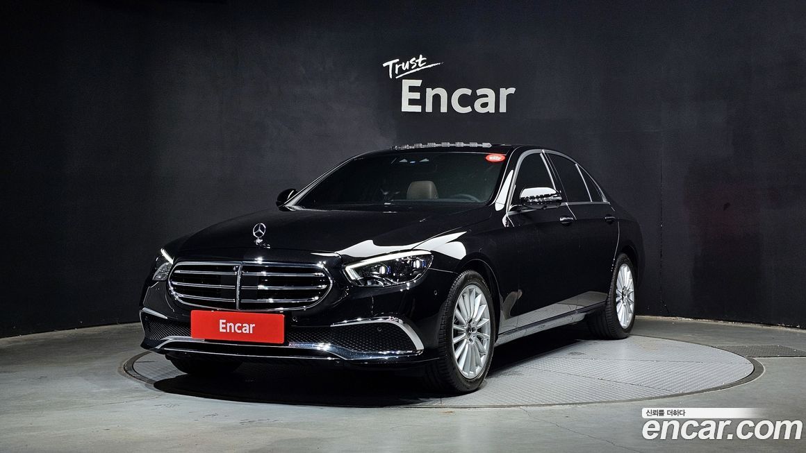 Mercedes-Benz E-Class 2022