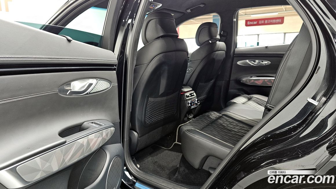 Genesis GV70 2023