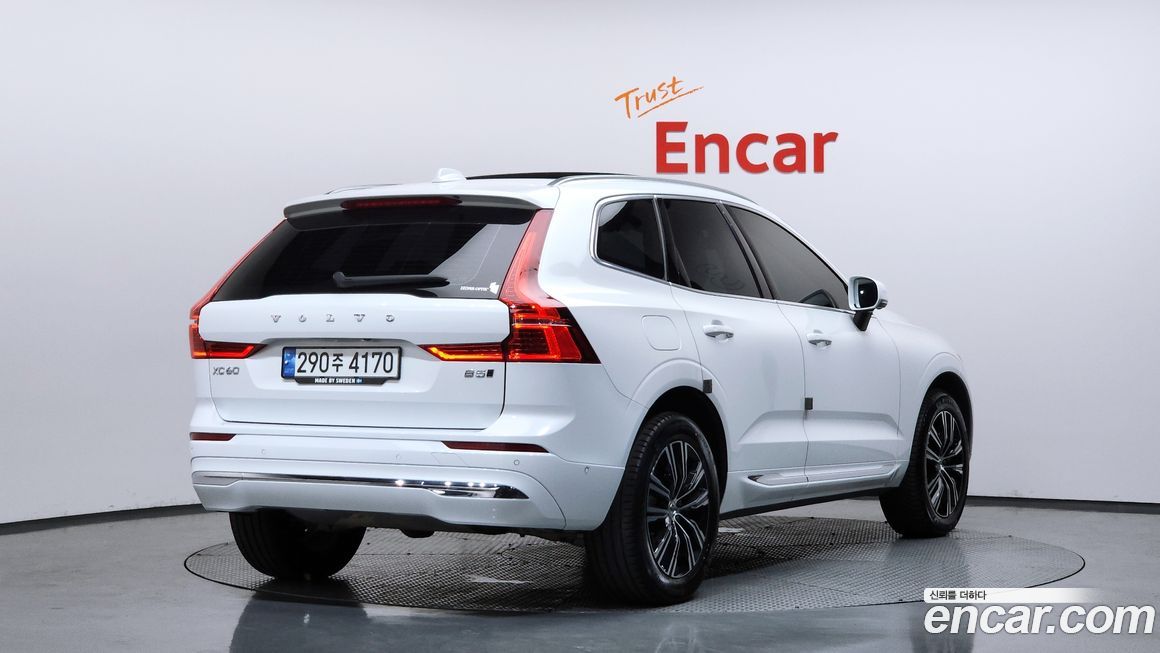 Volvo XC60 2022
