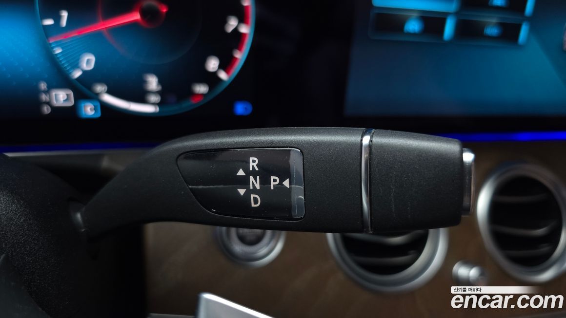 Mercedes-Benz E-Class 2022