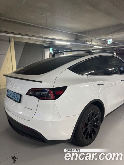 Tesla Model Y 2021