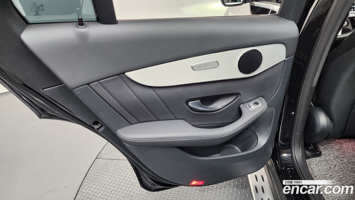Mercedes-Benz GLC-Class 2020