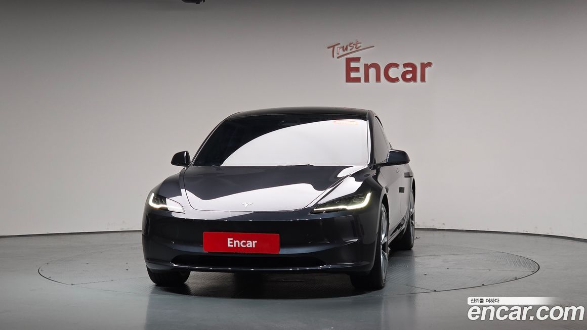 Tesla Model 3 2025