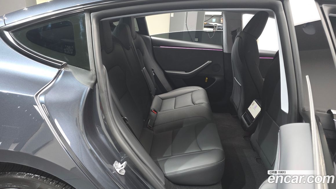 Tesla Model 3 2025