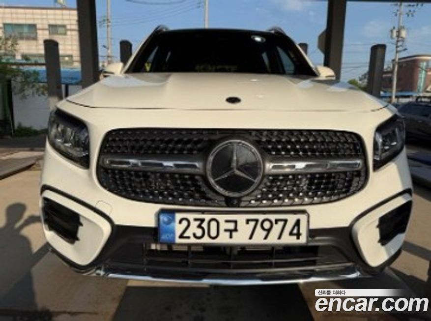 Mercedes-Benz GLB-Class 2025