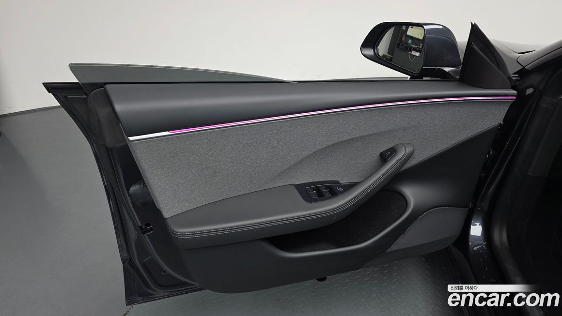 Tesla Model 3 2025
