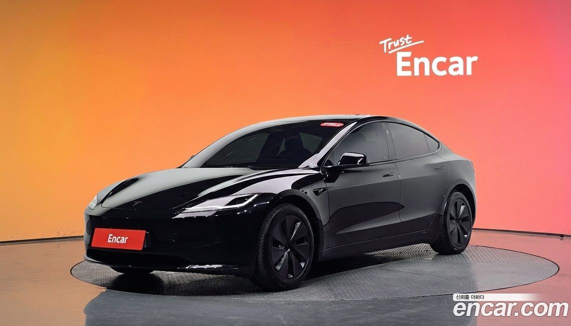 Tesla Model 3 2024
