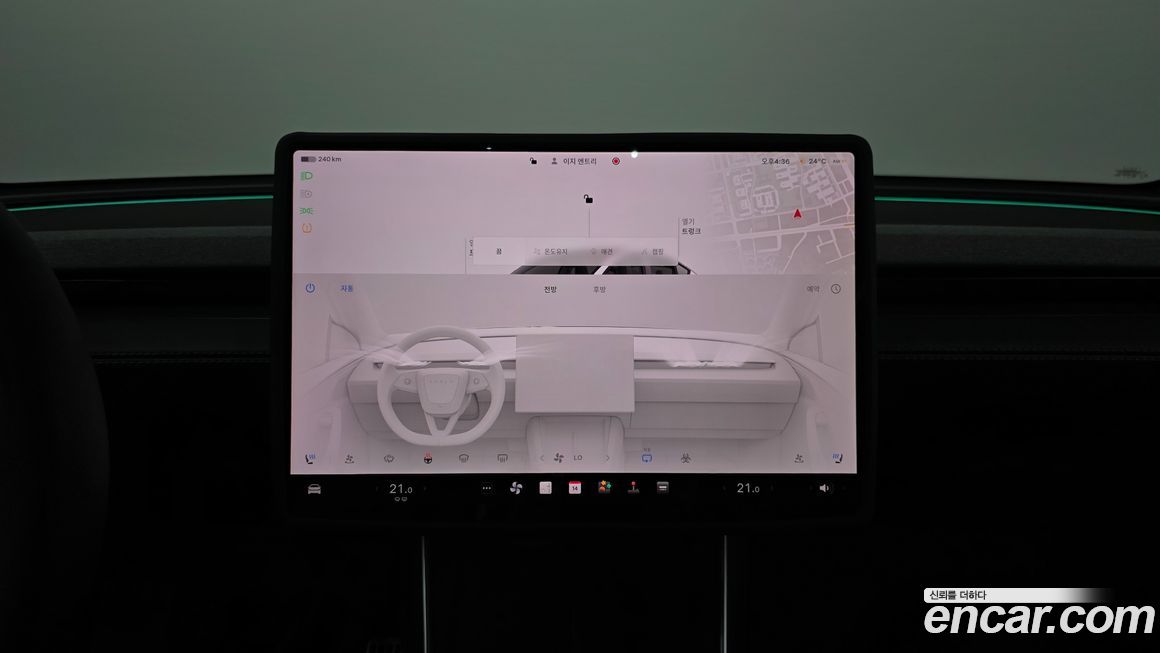 Tesla Model Y 2025