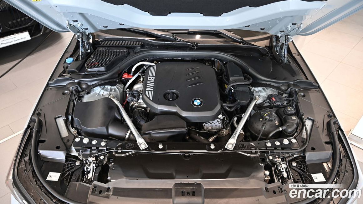 BMW 5-Series 2025