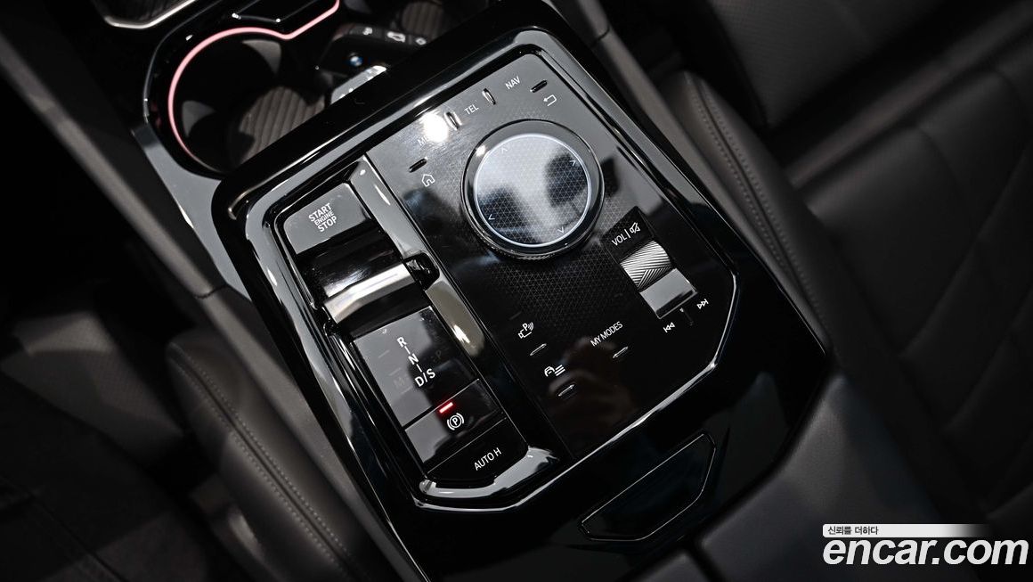 BMW 5-Series 2025