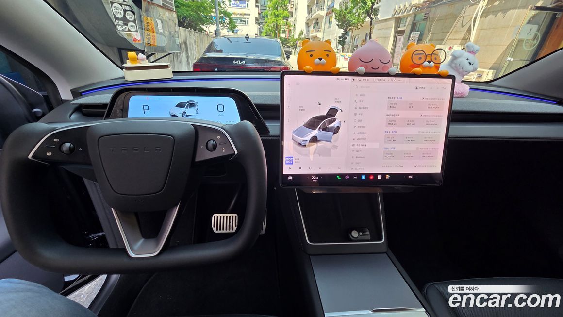 Tesla Model Y 2025