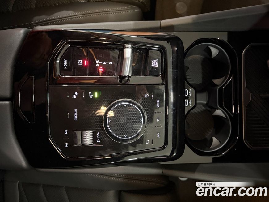 BMW 5-Series 2024