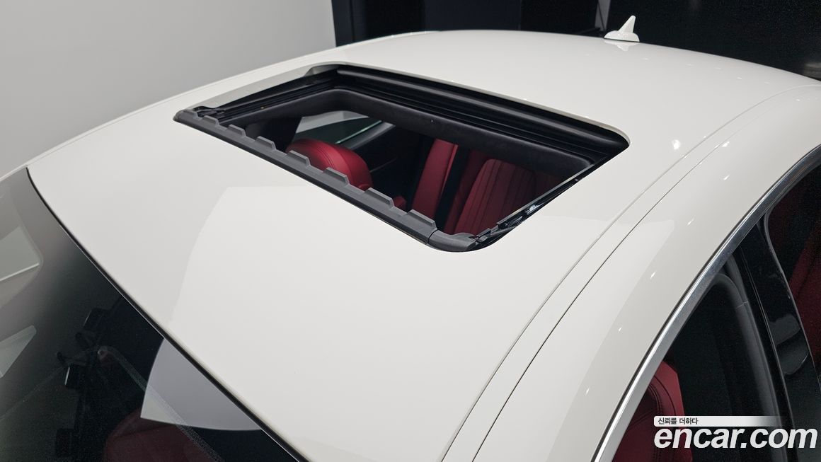 Maserati Ghibli 2023