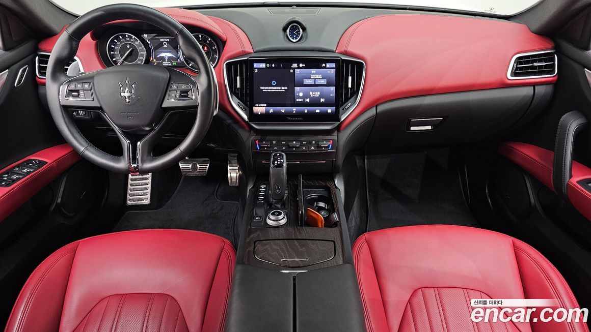 Maserati Ghibli 2023