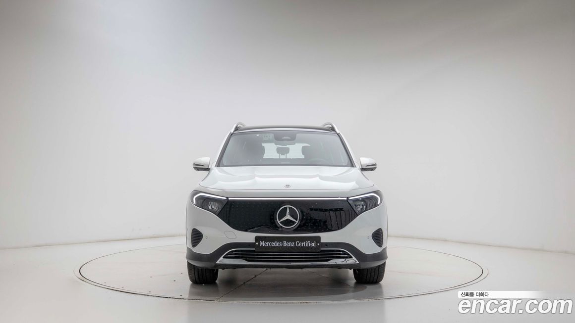 Mercedes-Benz EQB 2026