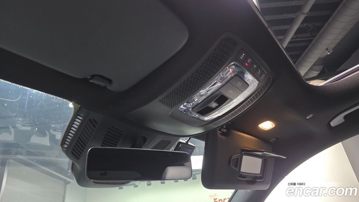 Mercedes-Benz GLB-Class 2024