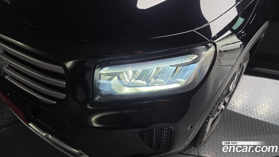 Mercedes-Benz GLB-Class 2024